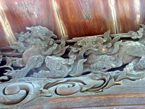 下社秋宮拝殿の装飾彫刻